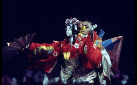 Bunraku – Unique puppetry art