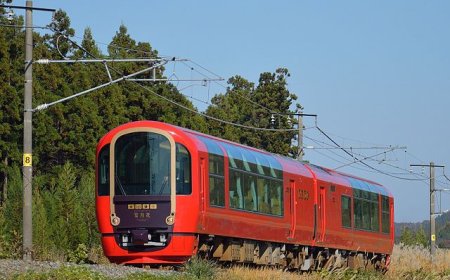Travel to Japan to experience the Setsugekka train