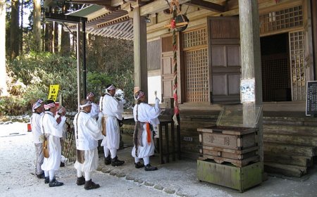 Lễ hội Hiwarata cầu may mắn
