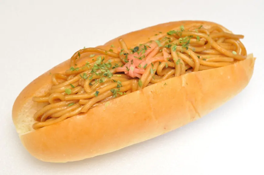 Yakisoba Pan - Bánh sandwich độc đáo của Nhật Bản