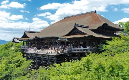 Kiyomizu-dera: A Historic Temple in Kyoto